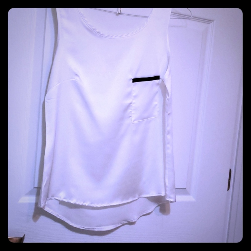 Ladies top size medium